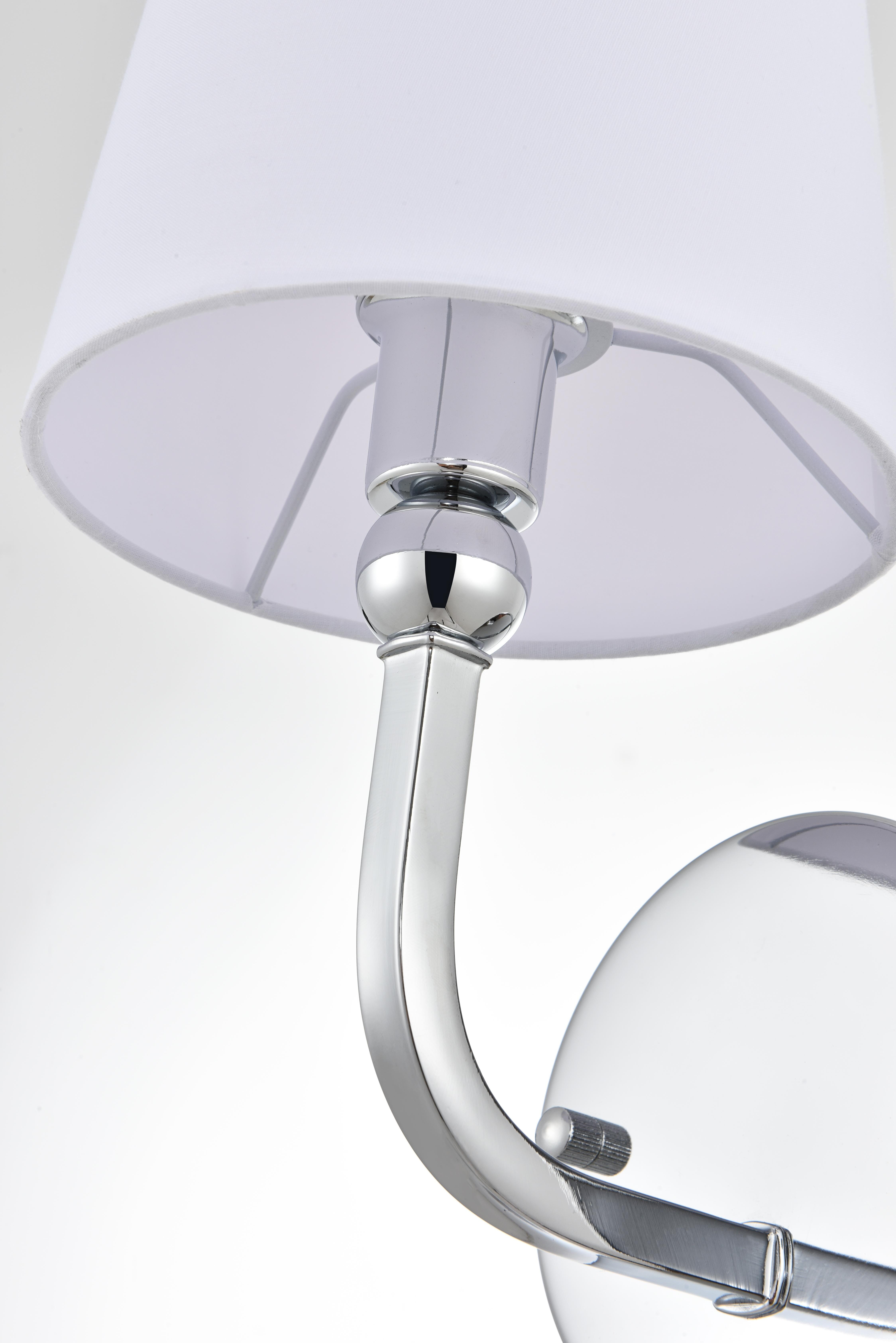 Colson One Light Bath Sconce in Chrome and Clear - Image 5