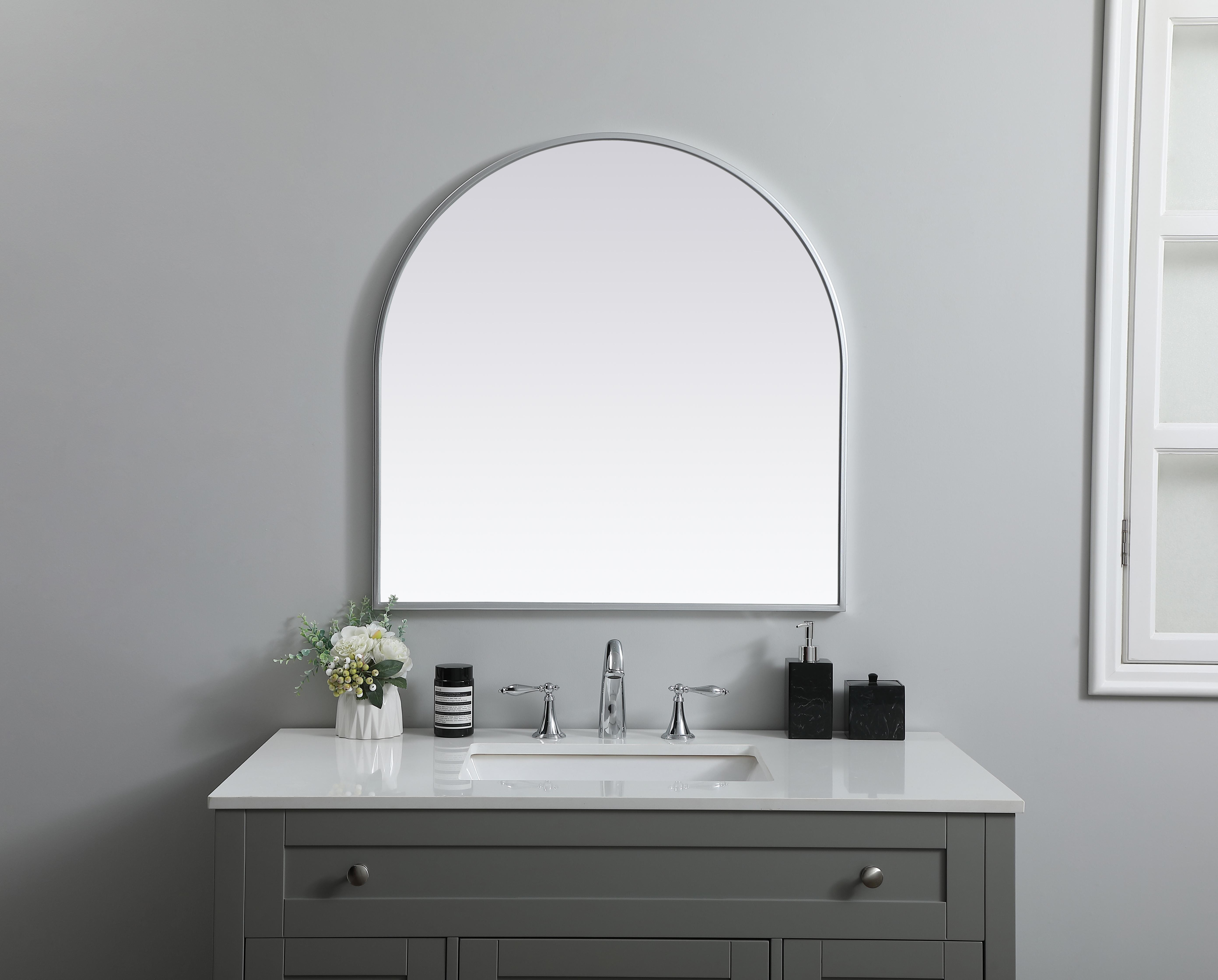 Ayra Round Wall Mirror in Silver - Image 4