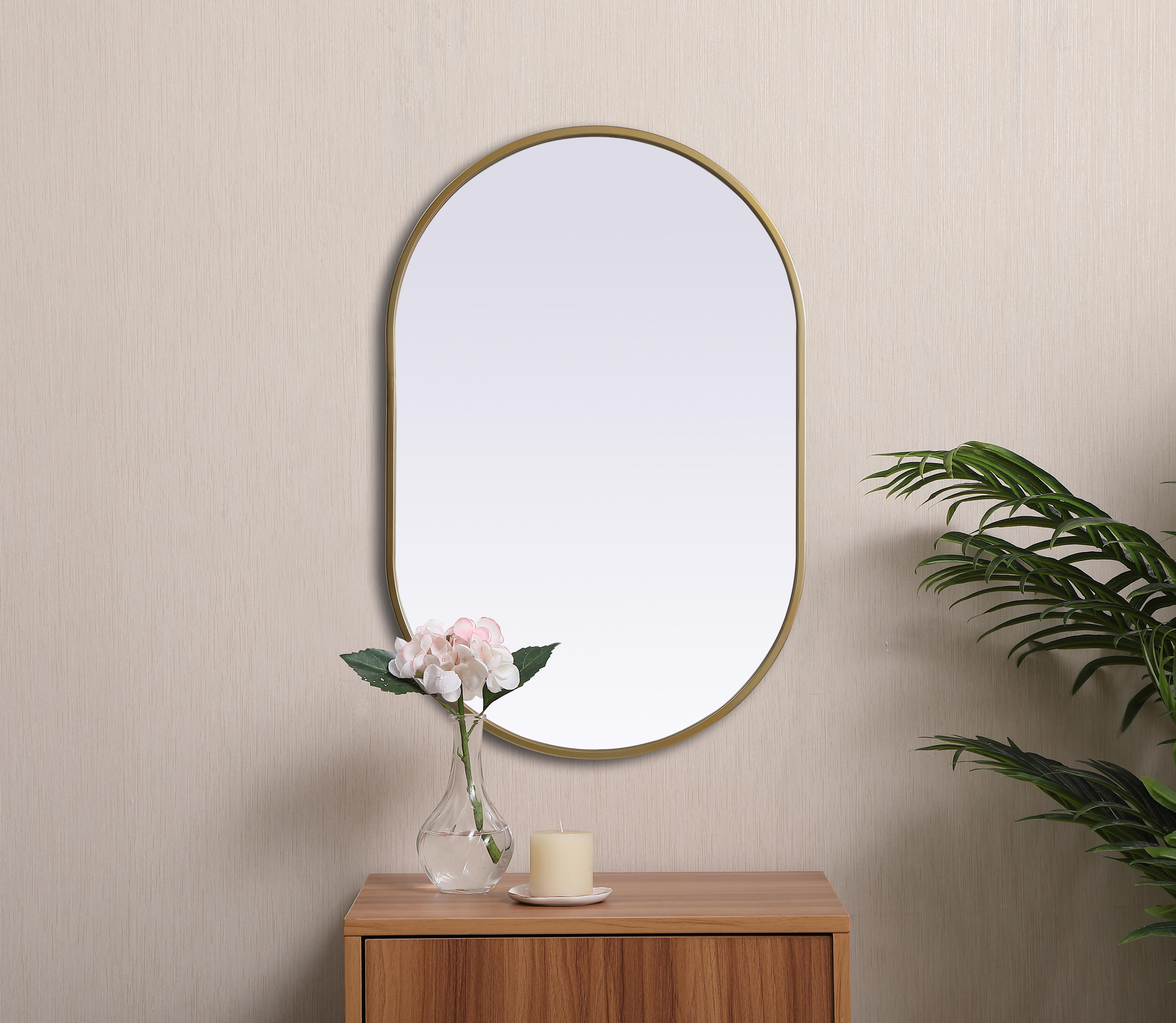 Asha Pill-Shaped Wall Mirror in Brass - Image 4