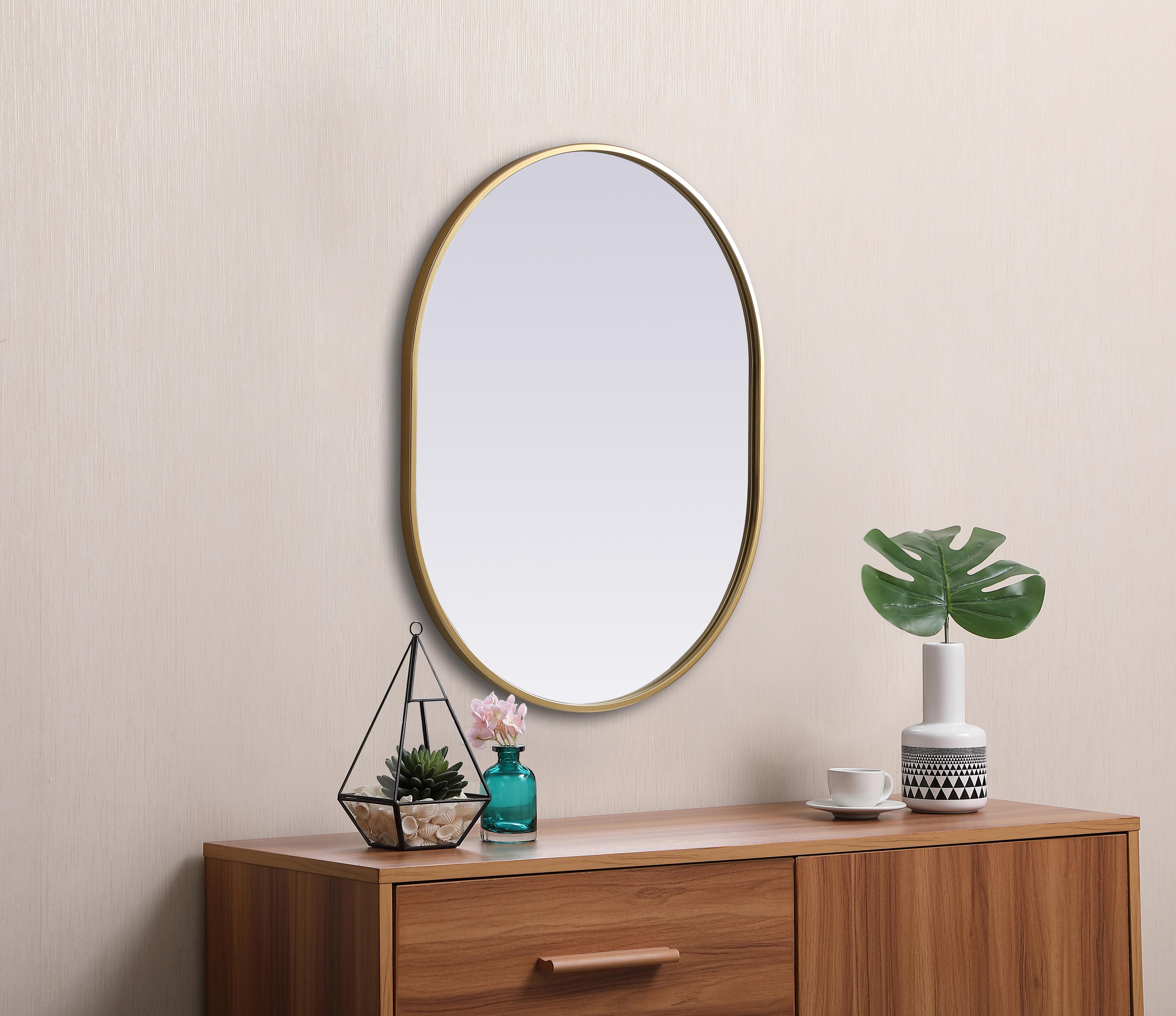 Asha Pill-Shaped Wall Mirror in Brass - Image 5