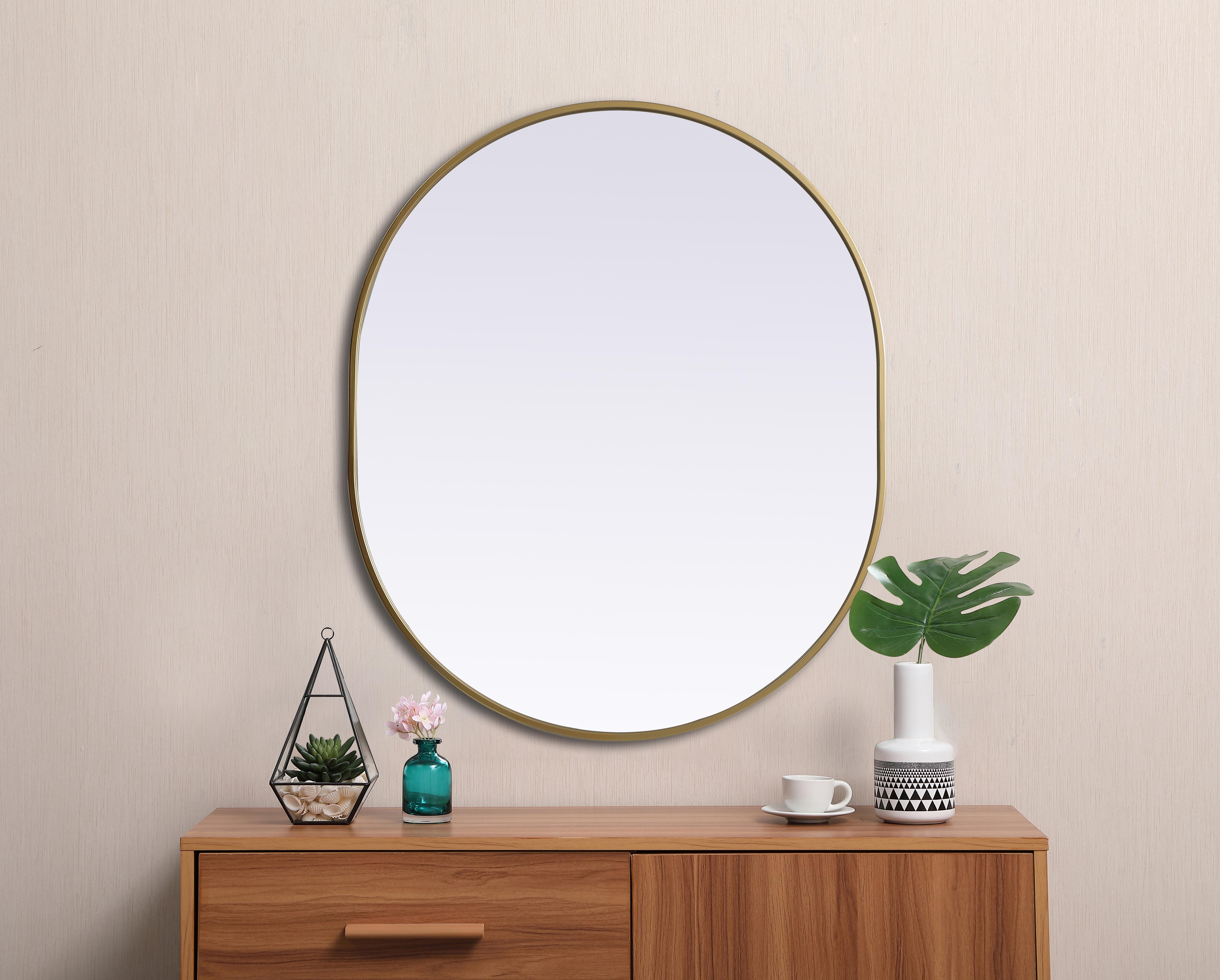 Asha Pill-Shaped Wall Mirror in Brass - Image 4