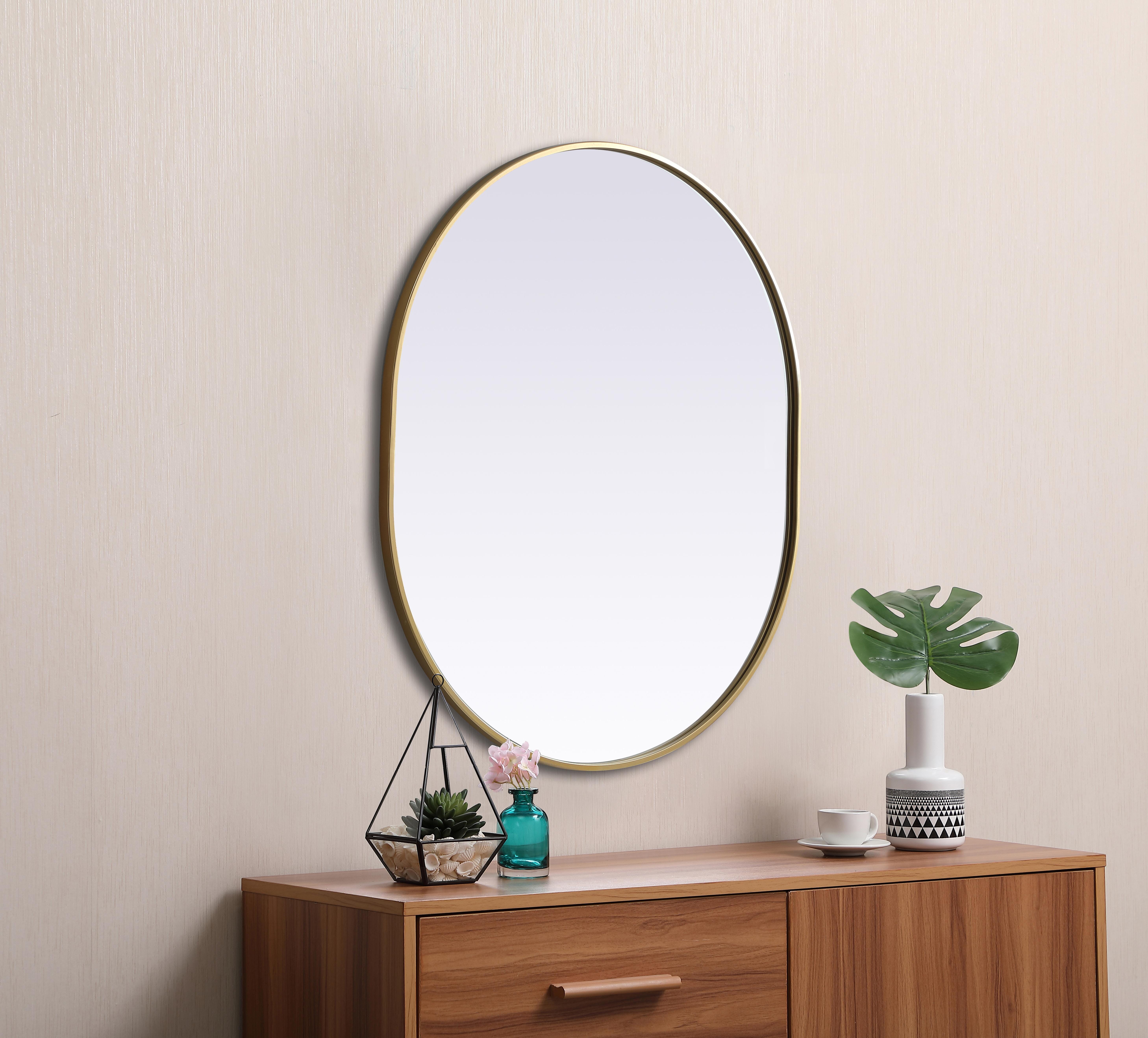 Asha Pill-Shaped Wall Mirror in Brass - Image 5