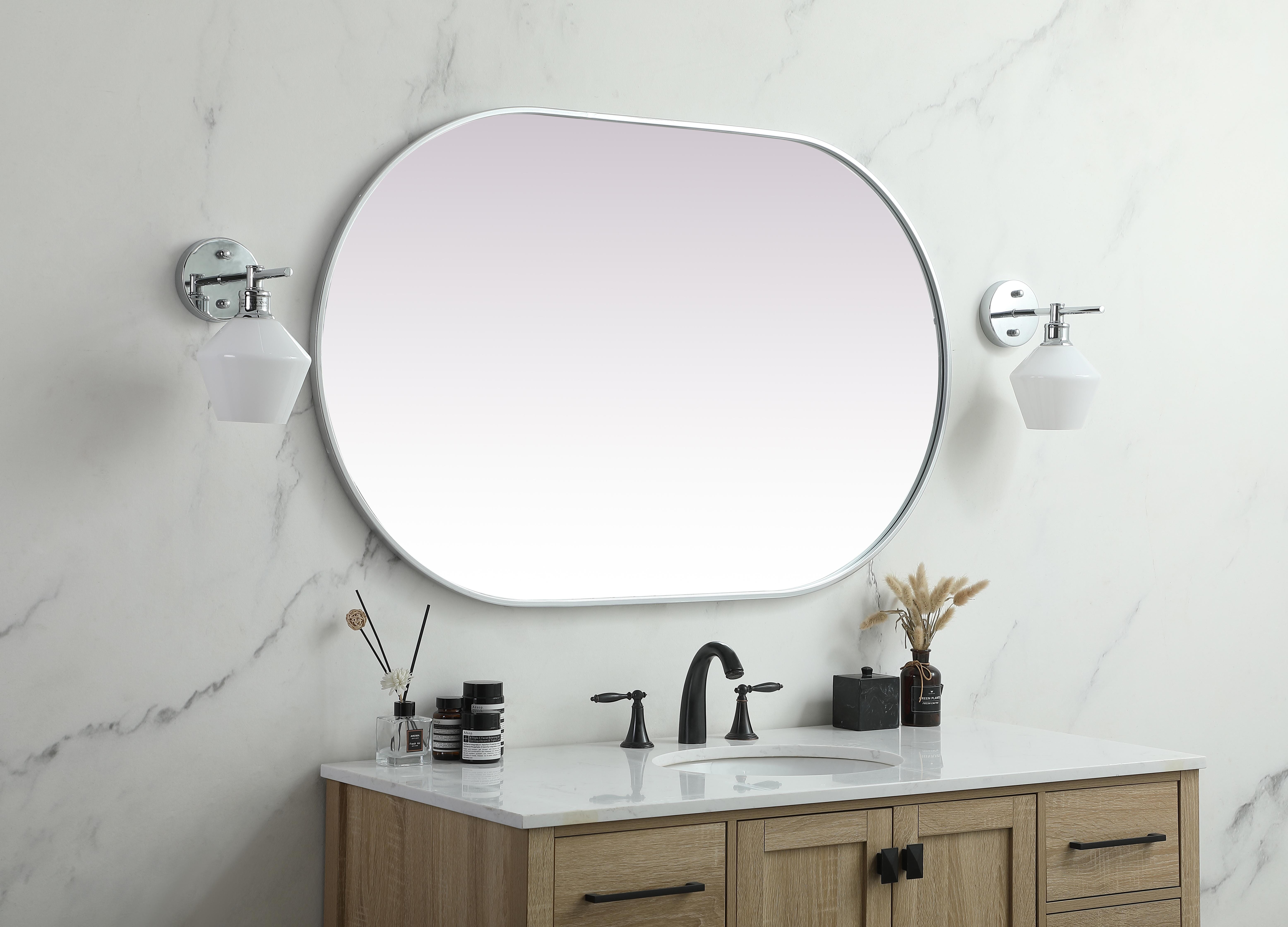 Asha Pill-Shaped Wall Mirror in Silver - Image 3