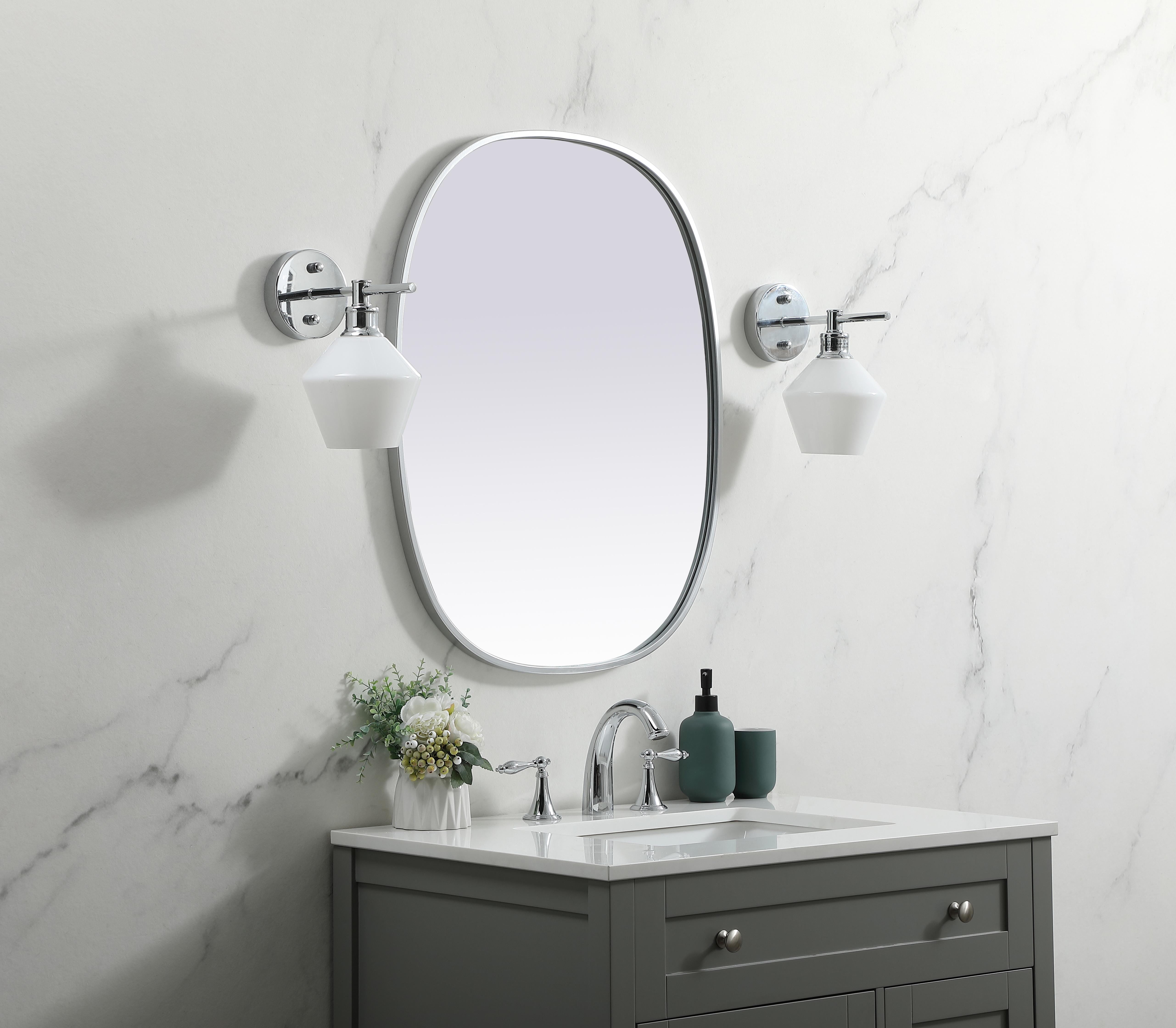 Brynn 24" x 30" Rounded Corner Mirror in Silver - Image 3