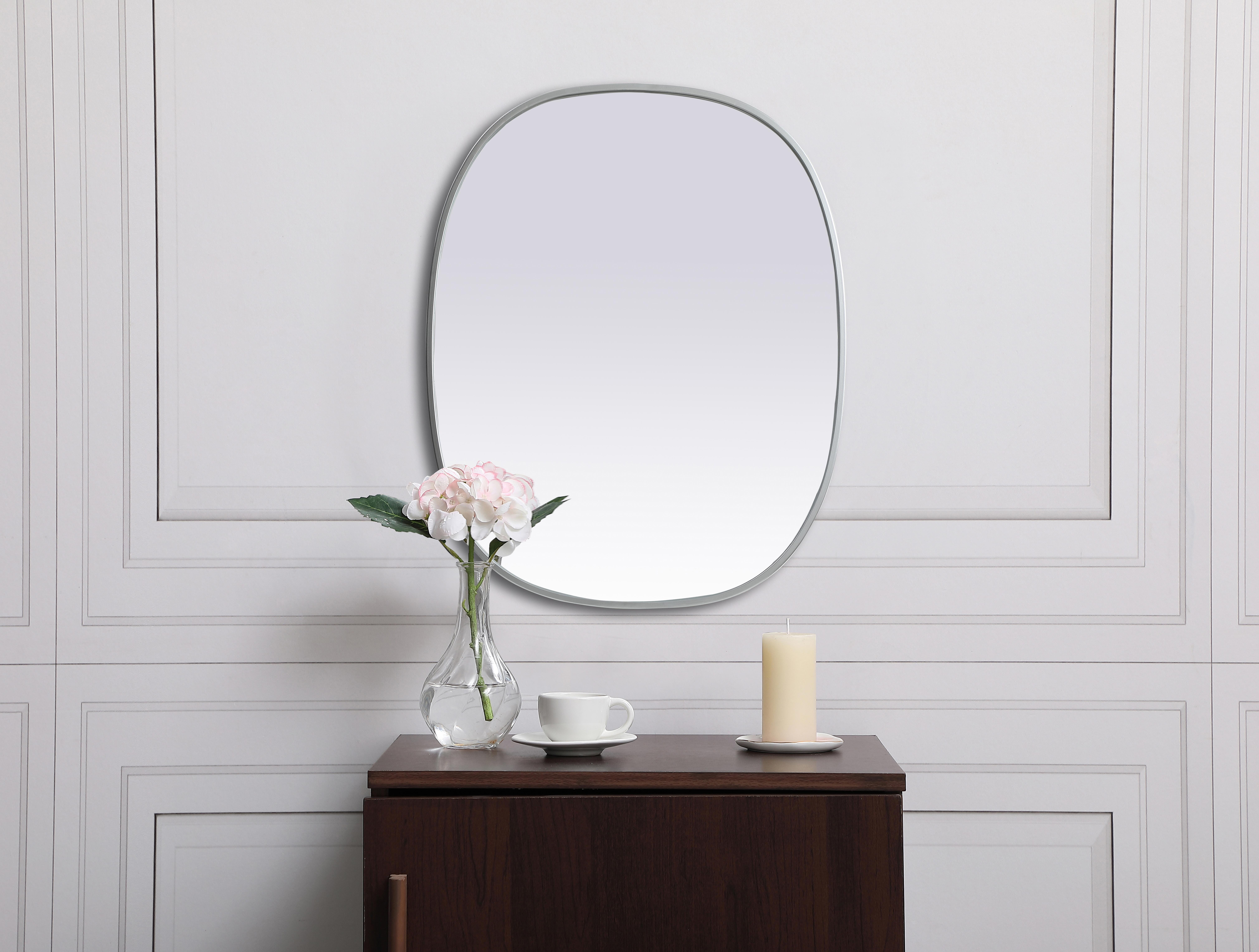Brynn 24" x 30" Rounded Corner Mirror in Silver - Image 4