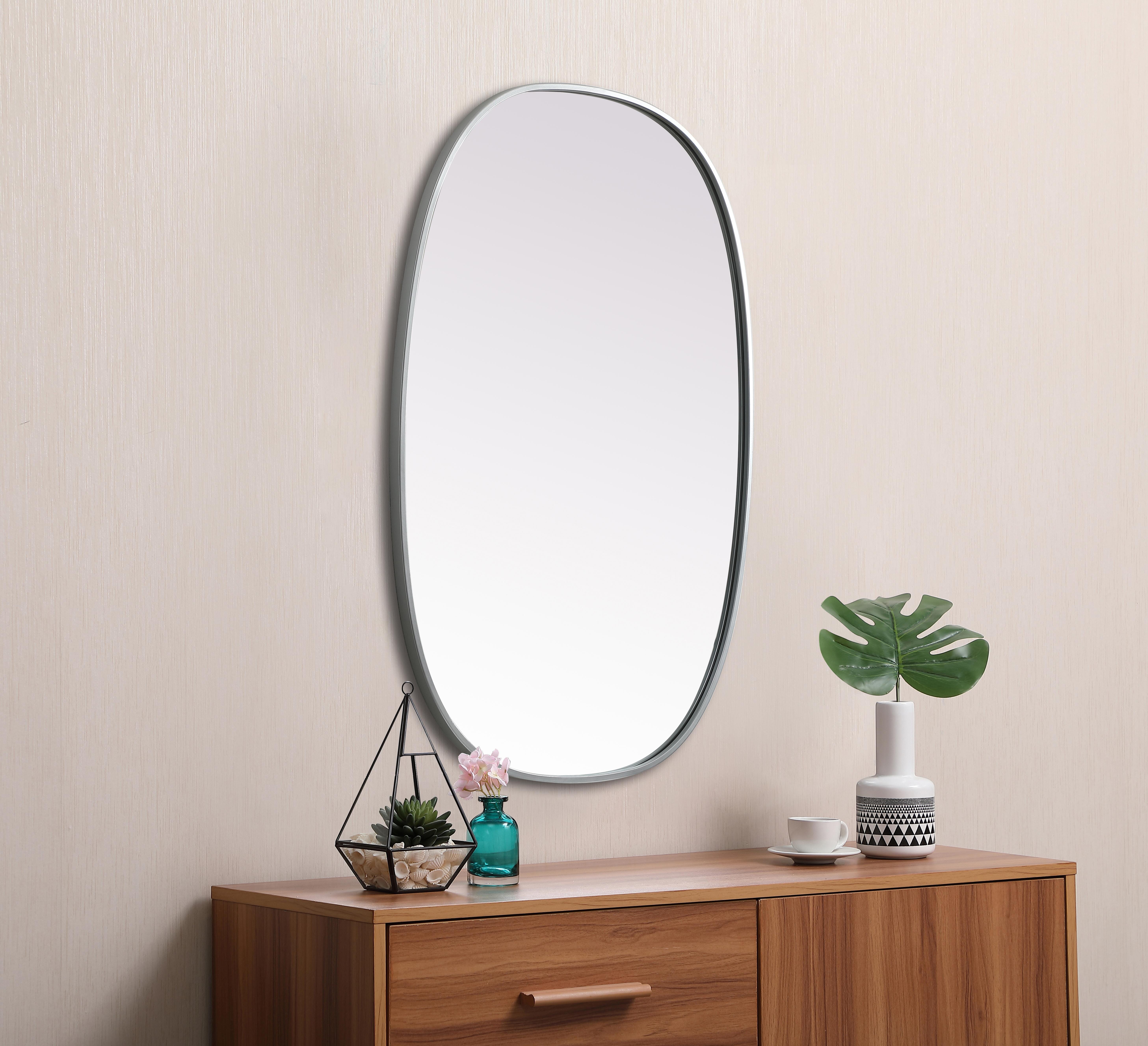 Brynn 27" x 40" Rounded Corner Mirror in Silver - Image 5